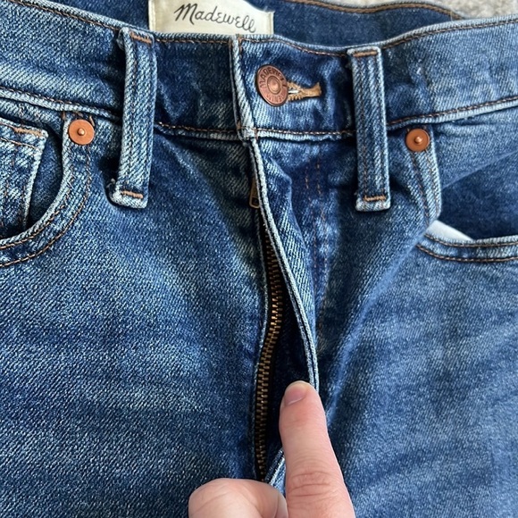 Madewell Roadtripper Boyfriend Jeans - Picture 3 of 15